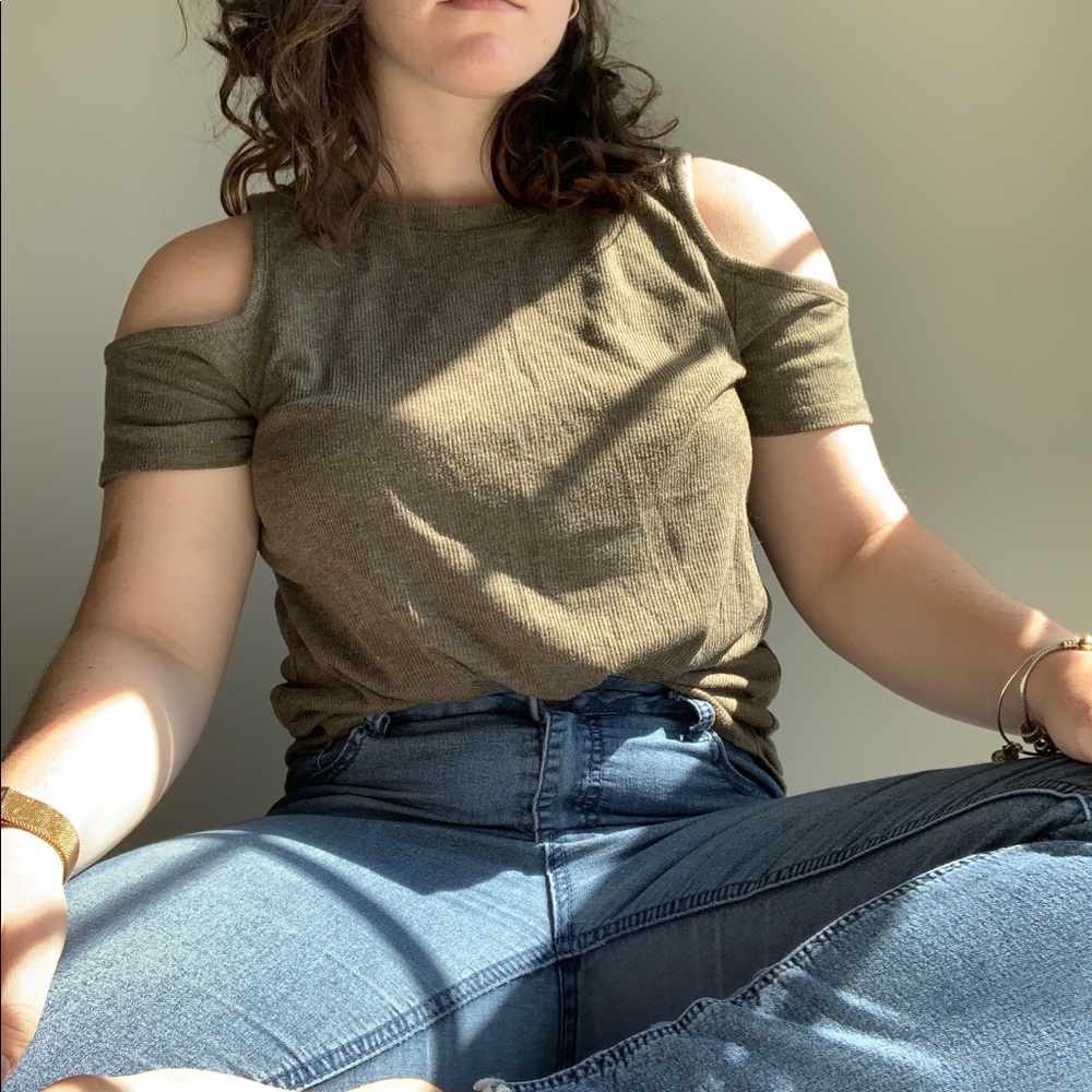 3 for 30🤍 Bozzolo Cold Shoulder Top